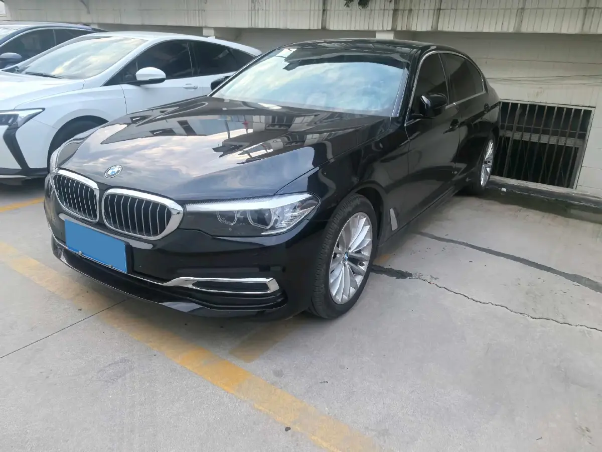 2020 BMW 5 Series 2.0T 184HP L4 8AT