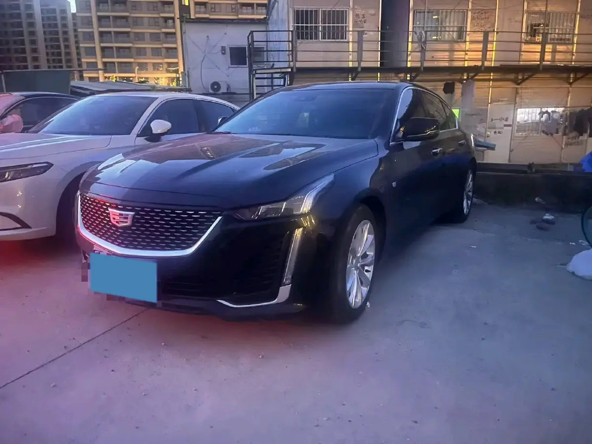 2023 Cadillac CT5 2.0T 237HP L4 10AT