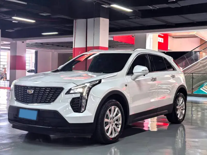 2022 Cadillac XT4 2.0T 237HP L4 9AT