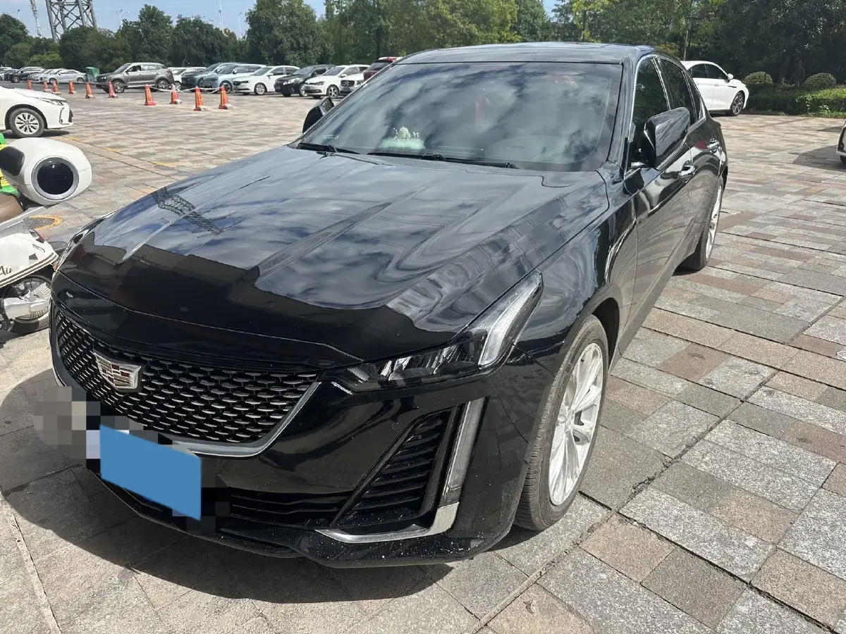 2023 Cadillac CT5 2.0T 237HP L4 10AT