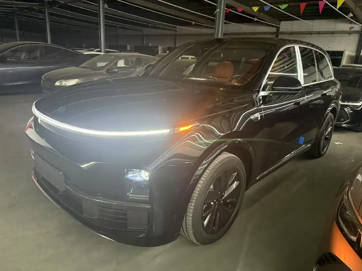 2025 Li L8 Range Extended 154HP REEV