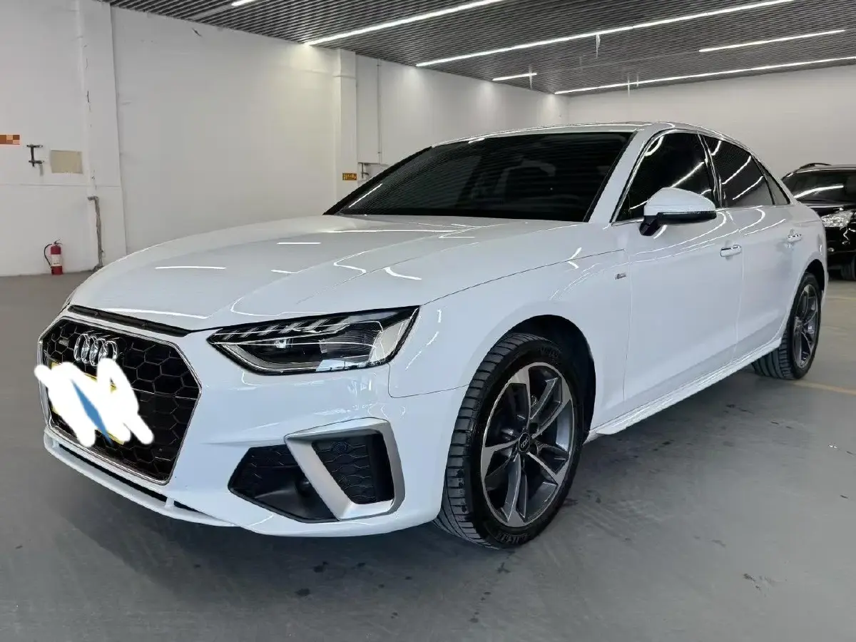 2023 Audi A4L 2.0T 190HP L4 7DCT