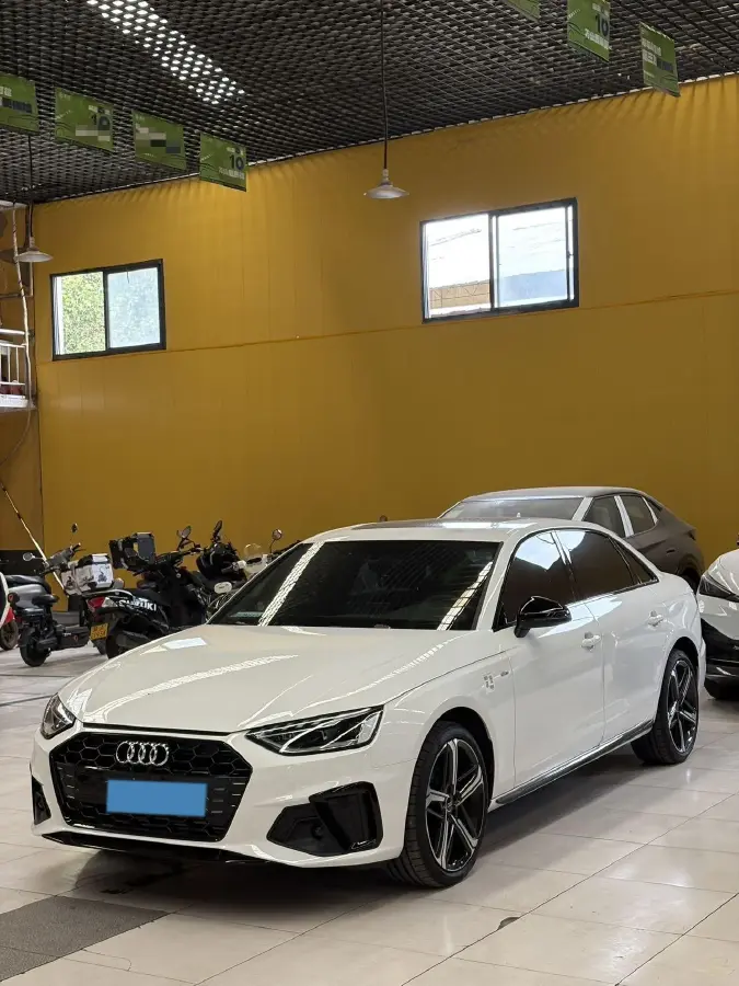 2024 Audi A4L 2.0T 190HP L4 7DCT