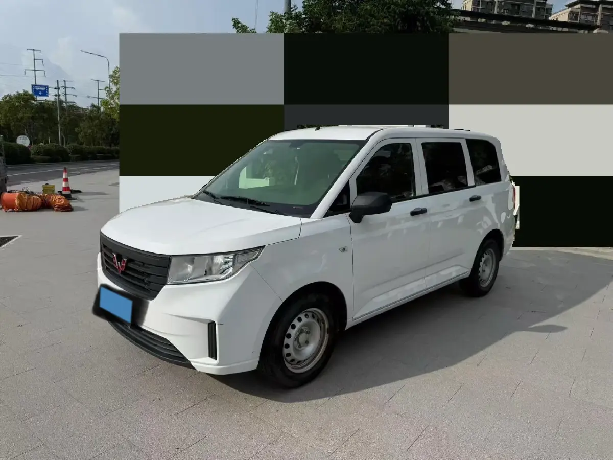 2020 WuLing HongGuang Plus 1.5T 147HP L4 6MT