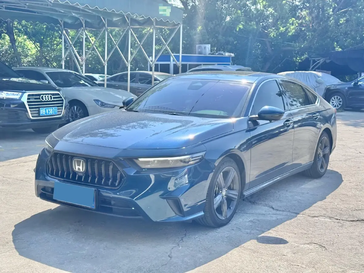 2024 Honda Inspire 1.5T 192HP L4 CVT