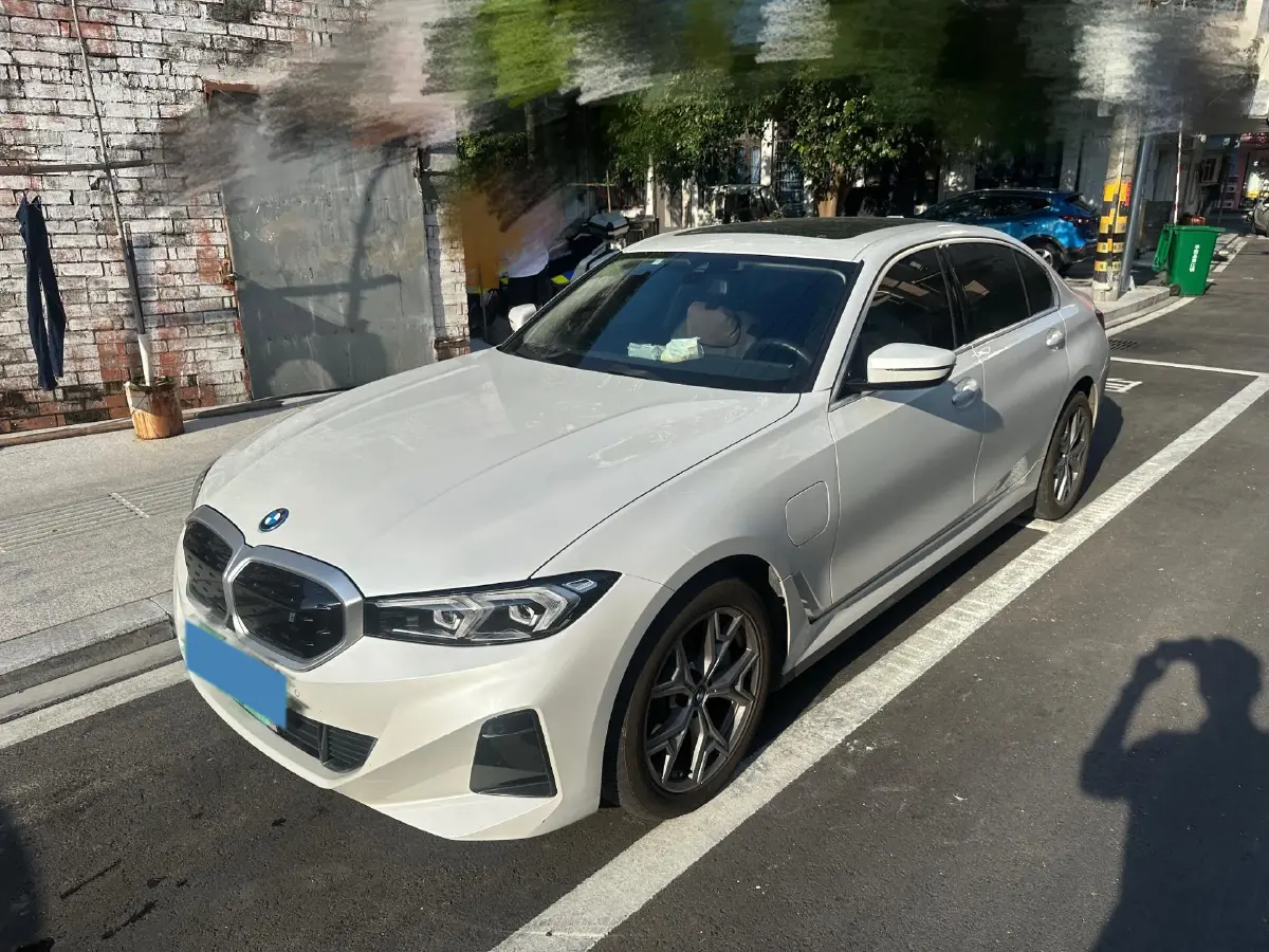 2022 BMW i3 BEV 70KWH