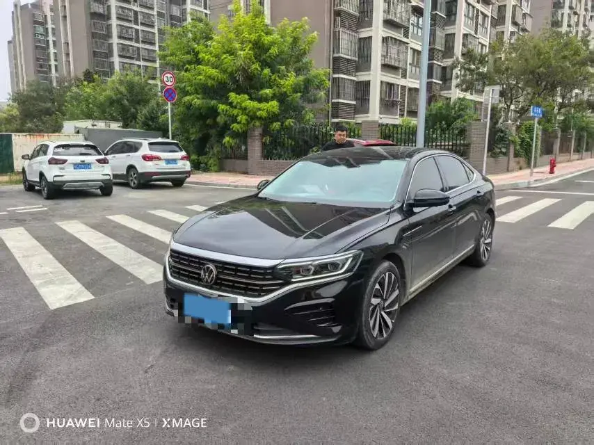 2023 Volkswagen Passat 2.0T 186HP L4 7DCT