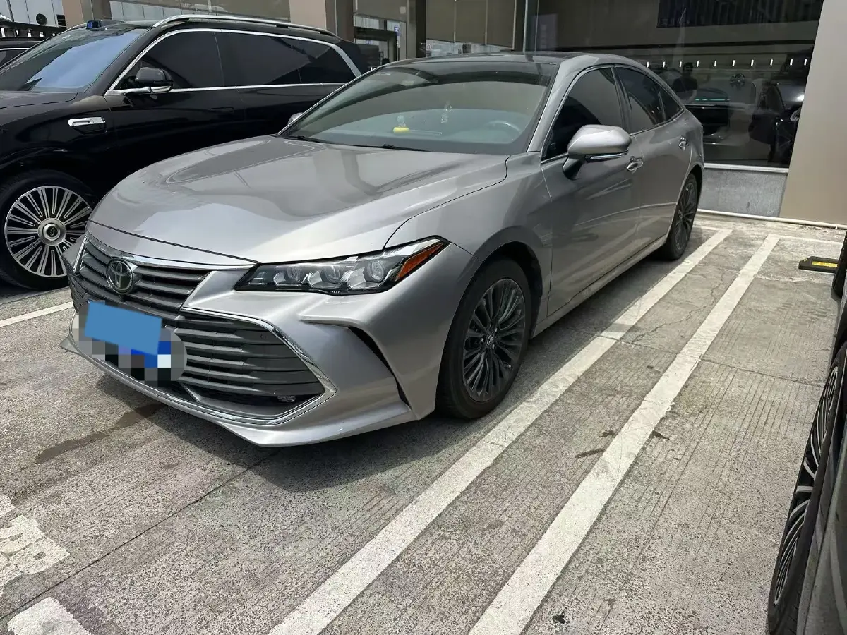 2019 Toyota Avalon 2.5L 209HP L4 8AT