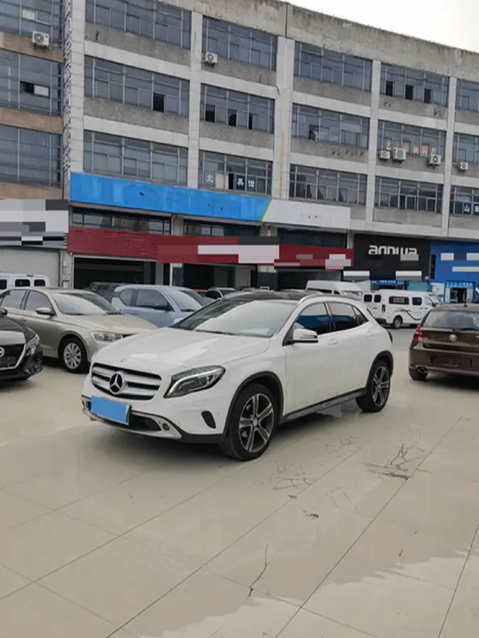 2016 Mercedes-Benz GLA Class 2.0T 184HP L4 7DCT