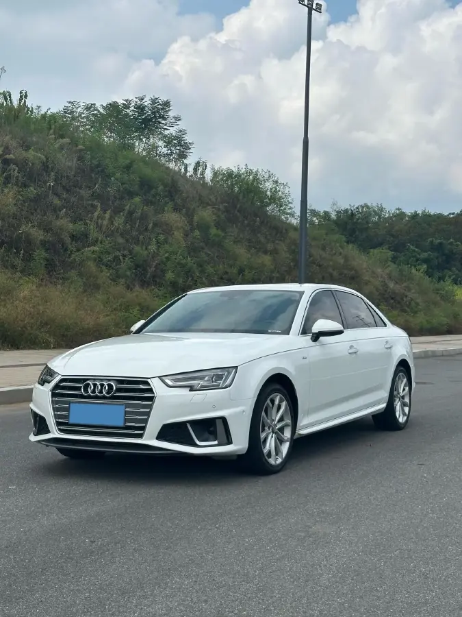 2020 Audi A4L 2.0T 190HP L4 7DCT