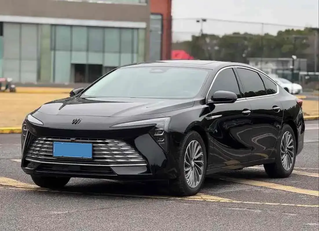 2023 Buick Larcosse 2.0T 237HP L4 9AT