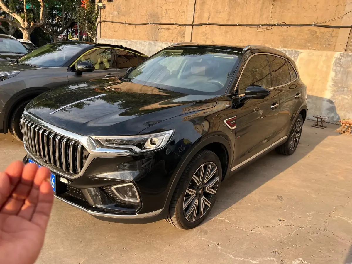 2022 HongQi HS5 2.0T 224HP L4 6AT