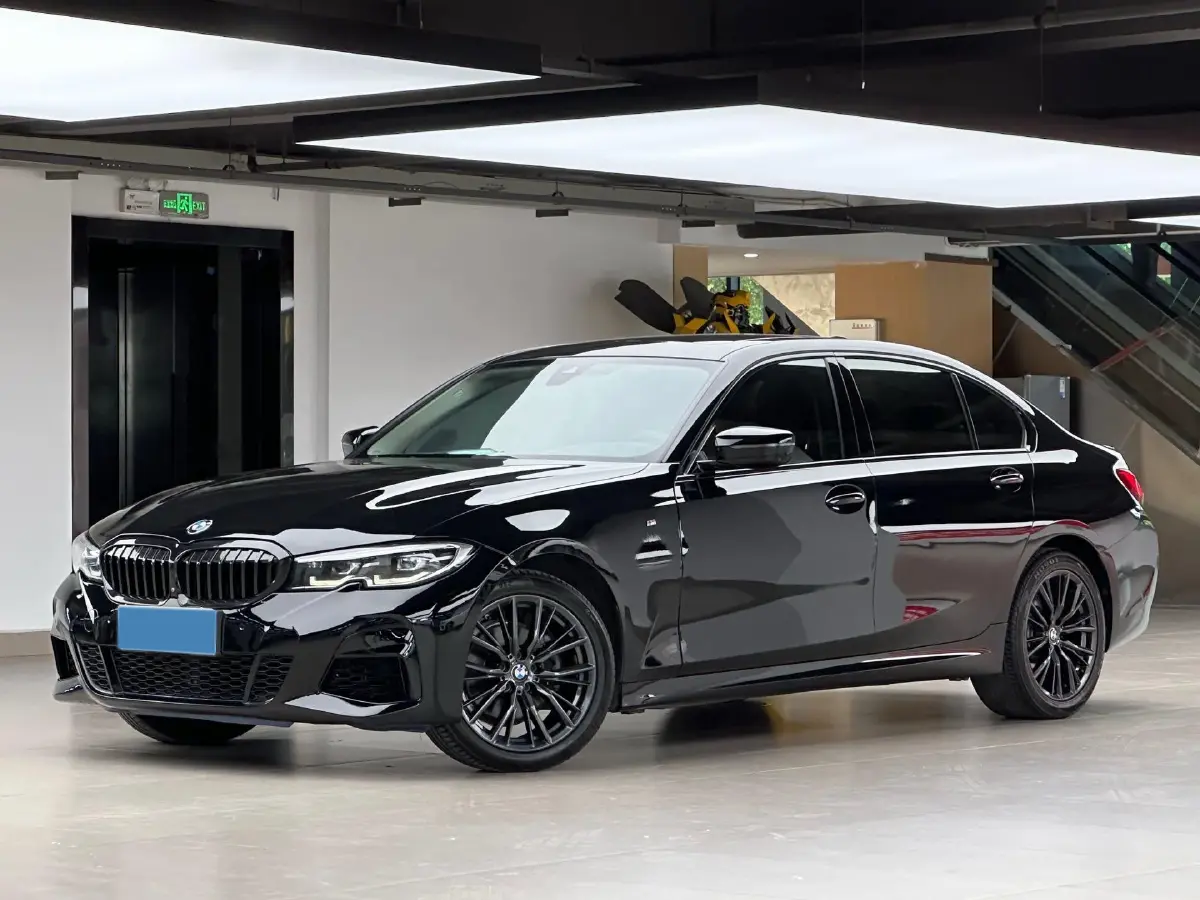 2021 BMW 3 Series 2.0T 184HP L4 8AT