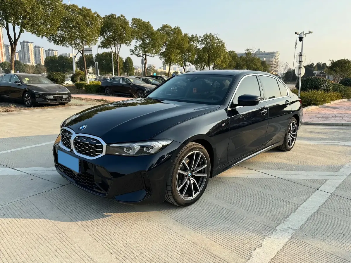 2023 BMW 3 Series 2.0T 184HP L4 8AT