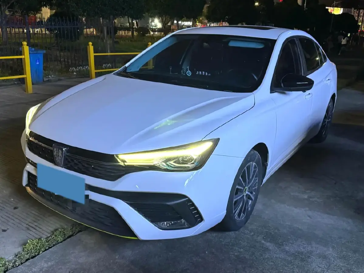 2021 Roewe i5 1.5L 120HP L4 CVT