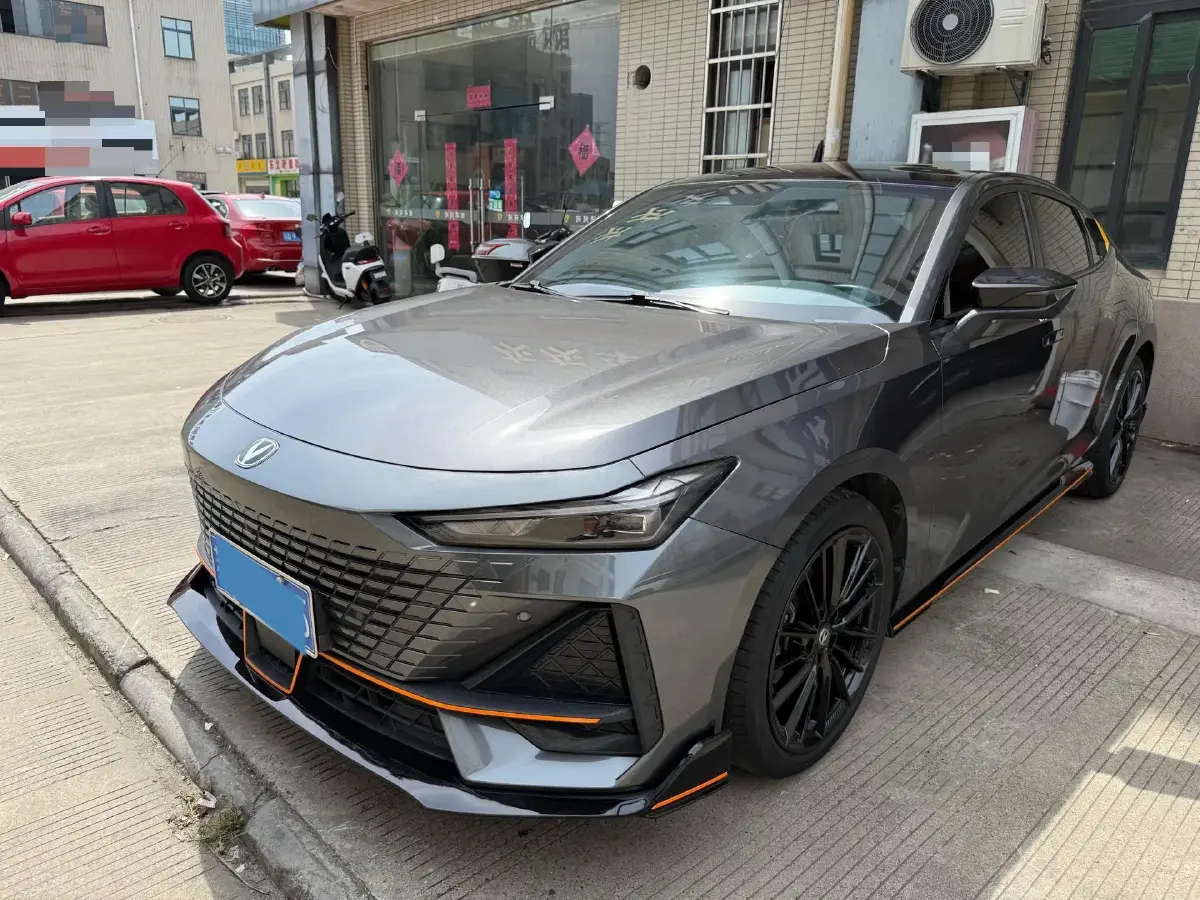 2023 ChangAn UNI-V 1.5T 188HP L4 7DCT