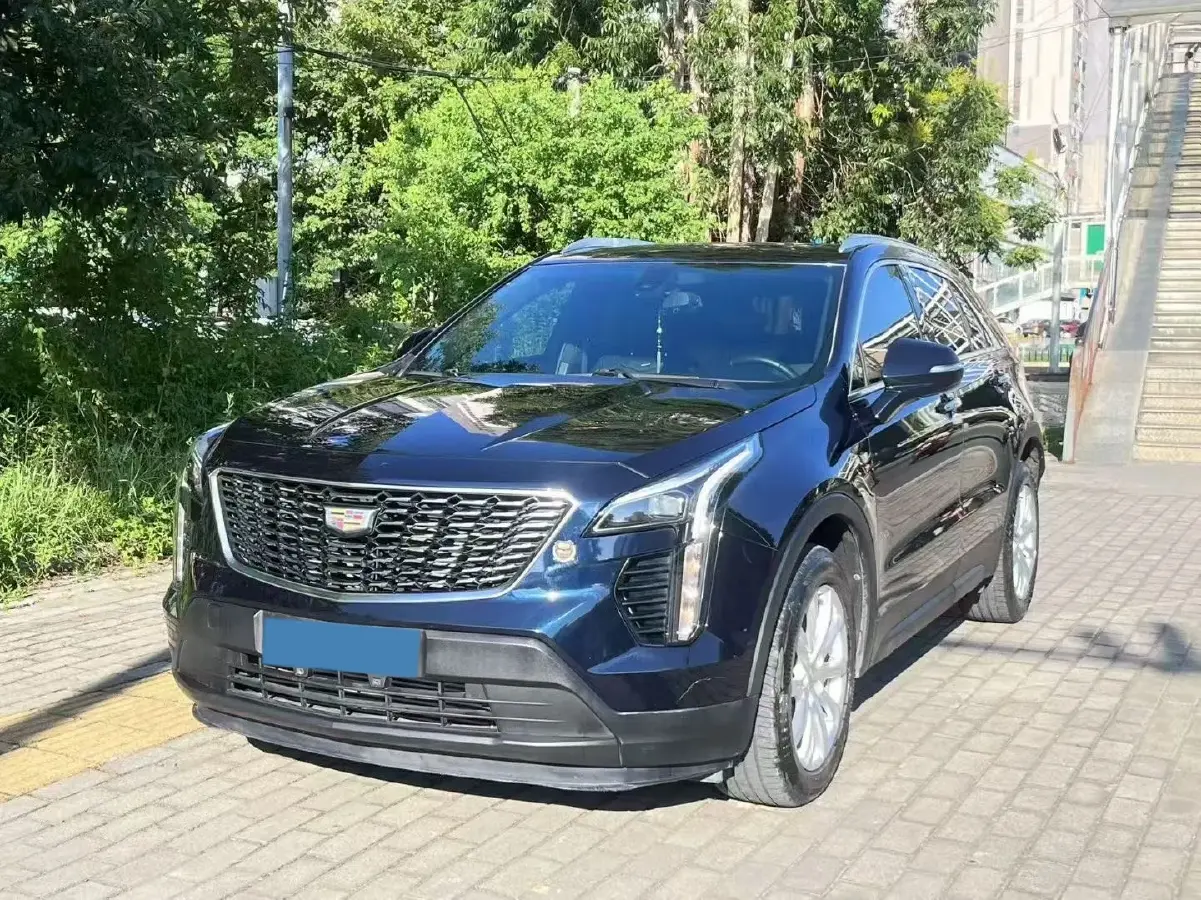 2020 Cadillac XT4 2.0T 241HP L4 9AT