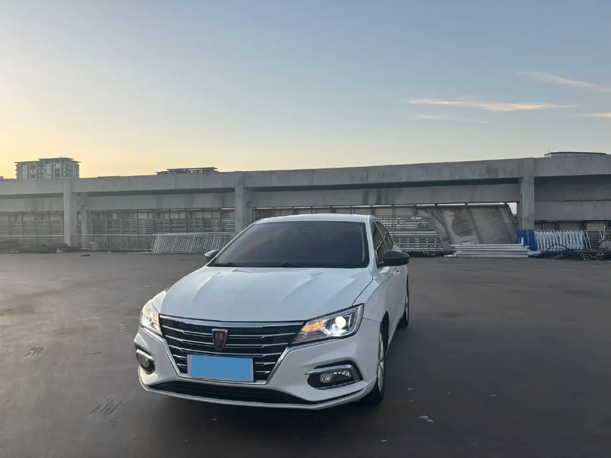 2019 Roewe i5 1.5L 120HP L4 CVT