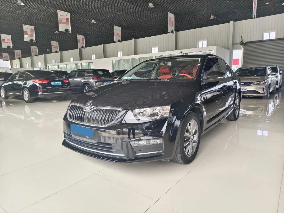 2017 Skoda Octavia 1.6L 110HP L4 5MT