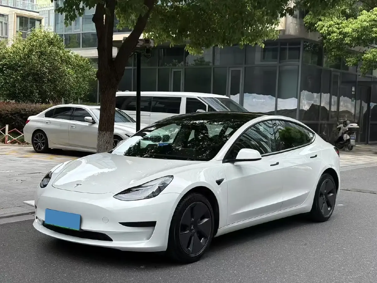 2022 Tesla Model 3 BEV 60KWH