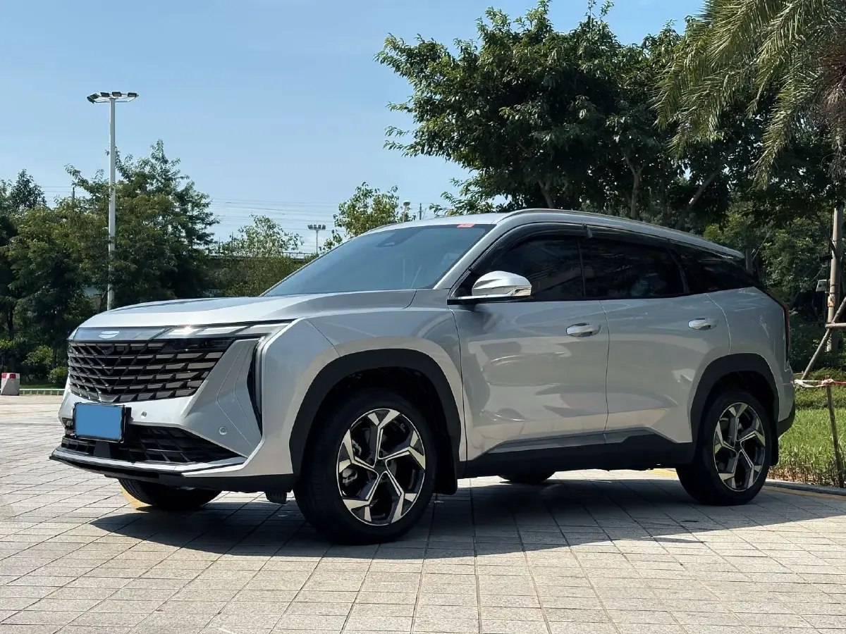 2024 Geely StarRay 1.5T 181HP L4 7DCT