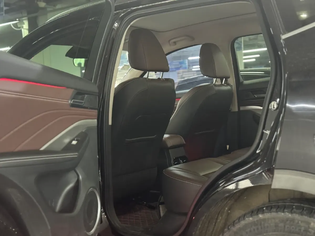 2020 WEY VV6 2.0T 227HP L4 7DCT,autocango,china used car exporter,china ev exporter,chinese used car exporter,chinese used ev exporter