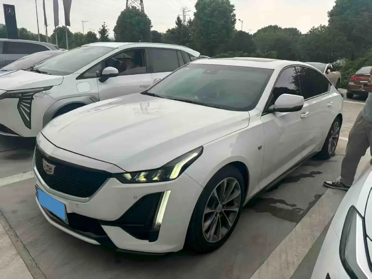 2020 Cadillac CT5 2.0T 241HP L4 10AT