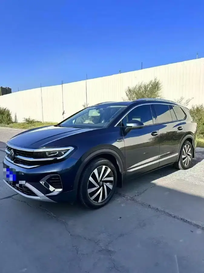 2022 Volkswagen Talagon 2.0T 220HP L4 7DCT