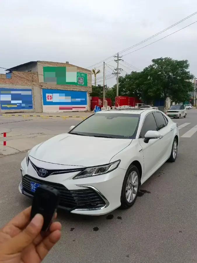 2023 Toyota Camry 2.5L 178HP L4 E-CVT Hybrid