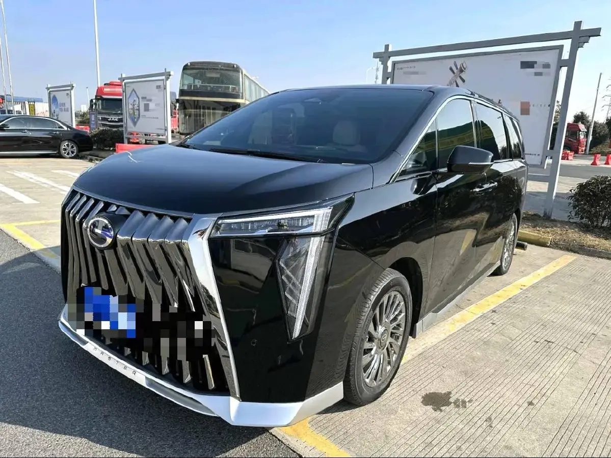 2023 GAC Trumpchi M8 2.0T 190HP L4 E-CVT Hybrid