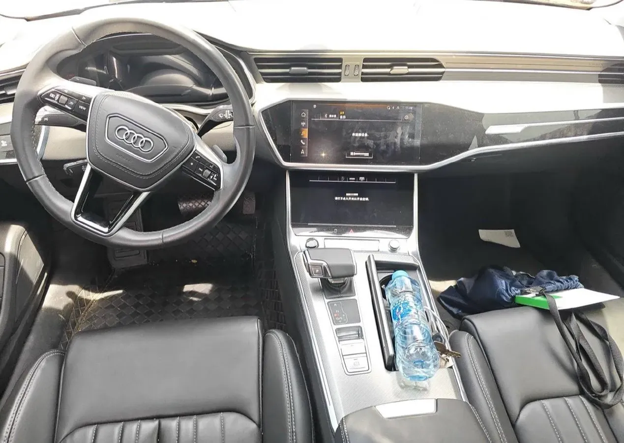 2024 Audi A6L 2.0T 245HP L4 7DCT,autocango,china used car exporter,china ev exporter,chinese used car exporter,chinese used ev exporter