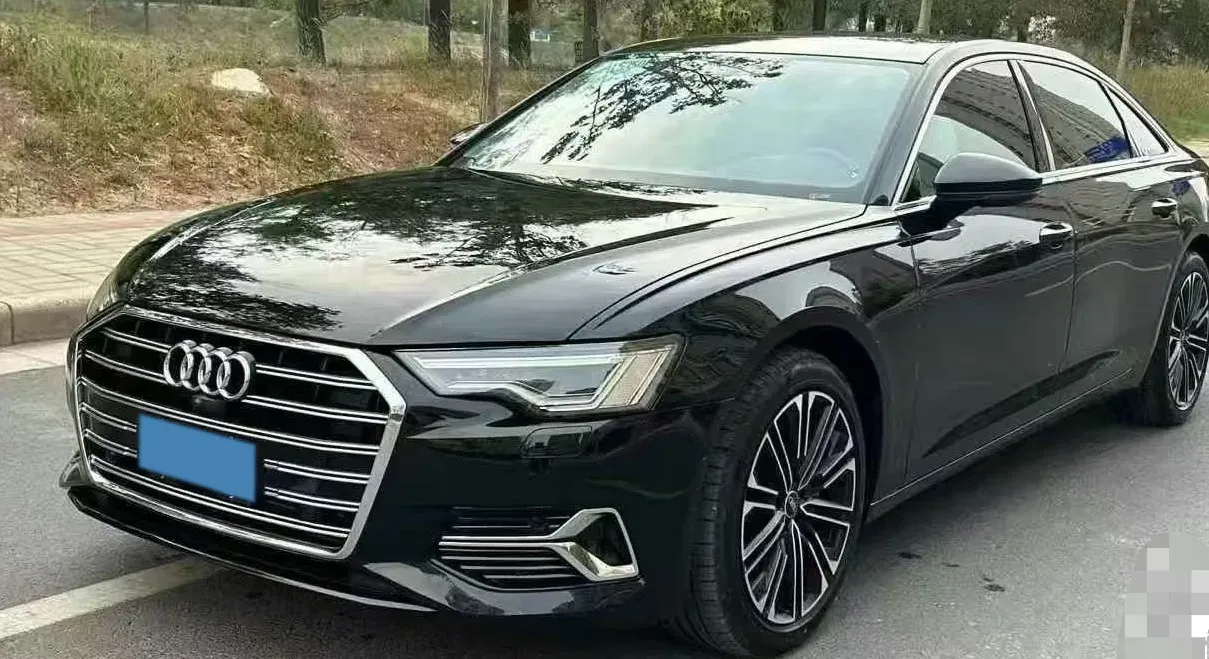 2024 Audi A6L 2.0T 245HP L4 7DCT,autocango,china used car exporter,china ev exporter,chinese used car exporter,chinese used ev exporter