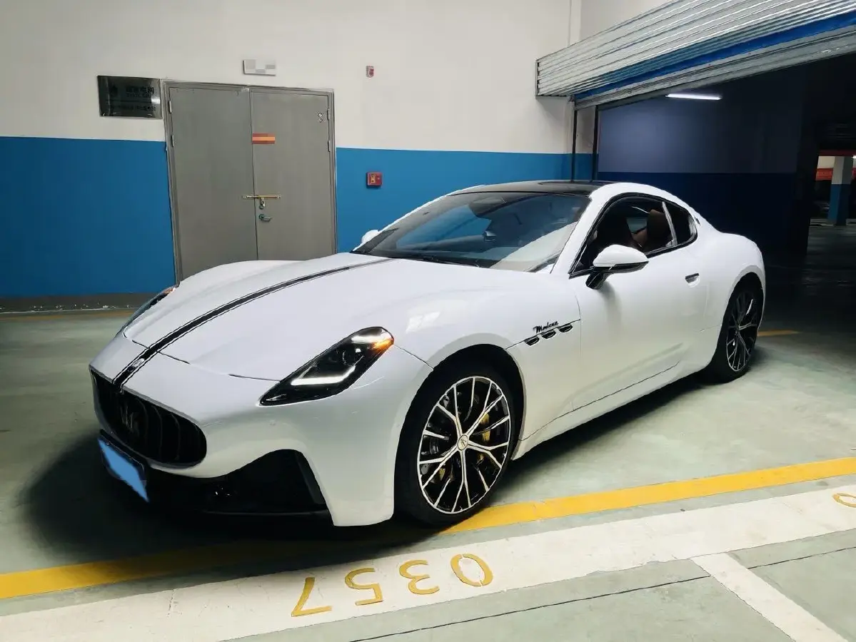 2023 Maserati Levante 3.0T 350HP V6 8AT