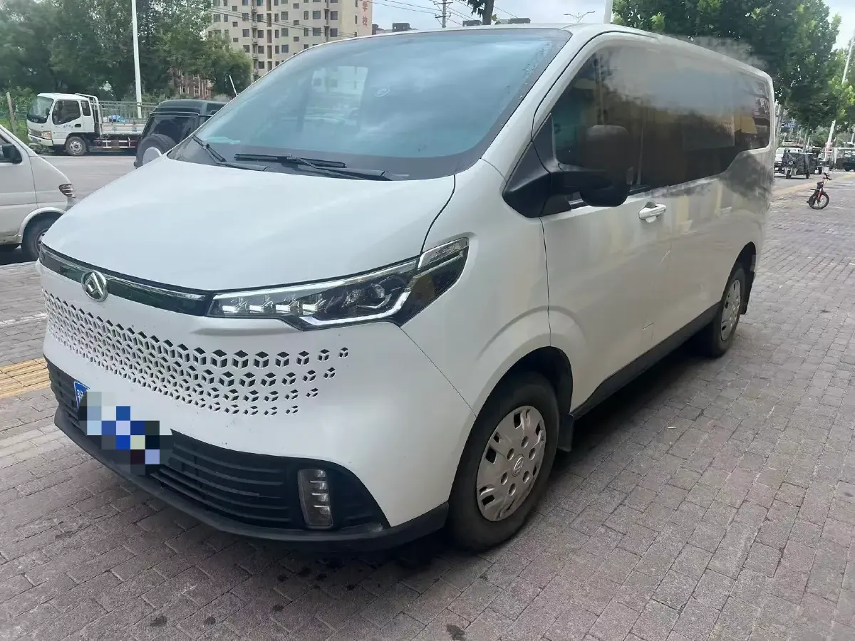 2023 MAXUS XinTu V70 2.0T 125HP L4 6MT
