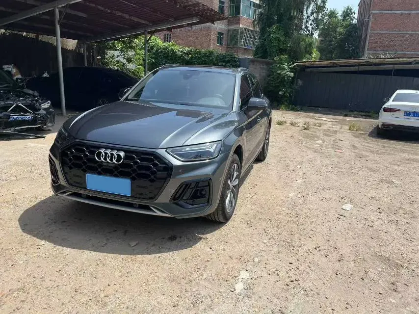 2024 Audi Q5L Sportback 2.0T 245HP L4 7DCT,autocango,china used car exporter,china ev exporter,chinese used car exporter,chinese used ev exporter