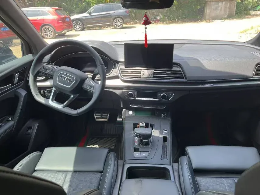 2024 Audi Q5L Sportback 2.0T 245HP L4 7DCT,autocango,china used car exporter,china ev exporter,chinese used car exporter,chinese used ev exporter