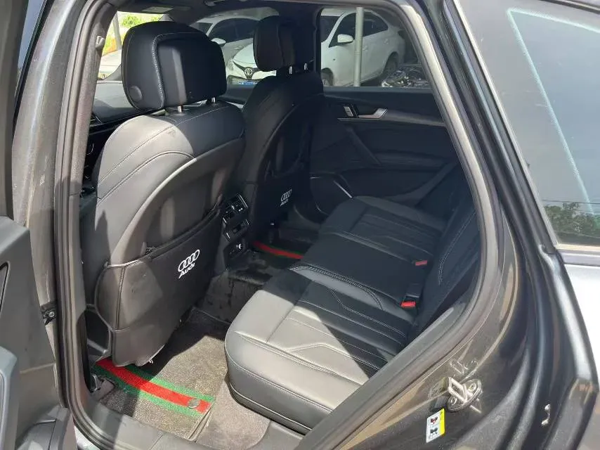 2024 Audi Q5L Sportback 2.0T 245HP L4 7DCT,autocango,china used car exporter,china ev exporter,chinese used car exporter,chinese used ev exporter