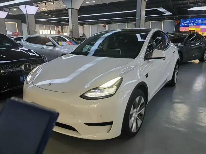 2022 Tesla Model Y BEV 60KWH