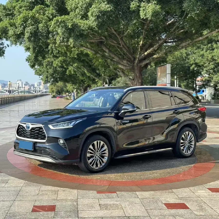 2022 Toyota Highlander 2.5L 192HP L4 E-CVT Hybrid