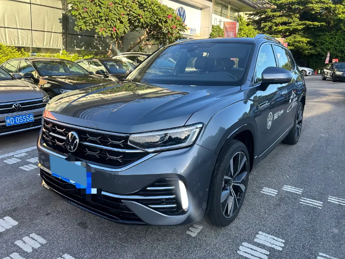 2023 Volkswagen Tayron 2.0T 220HP L4 7DCT