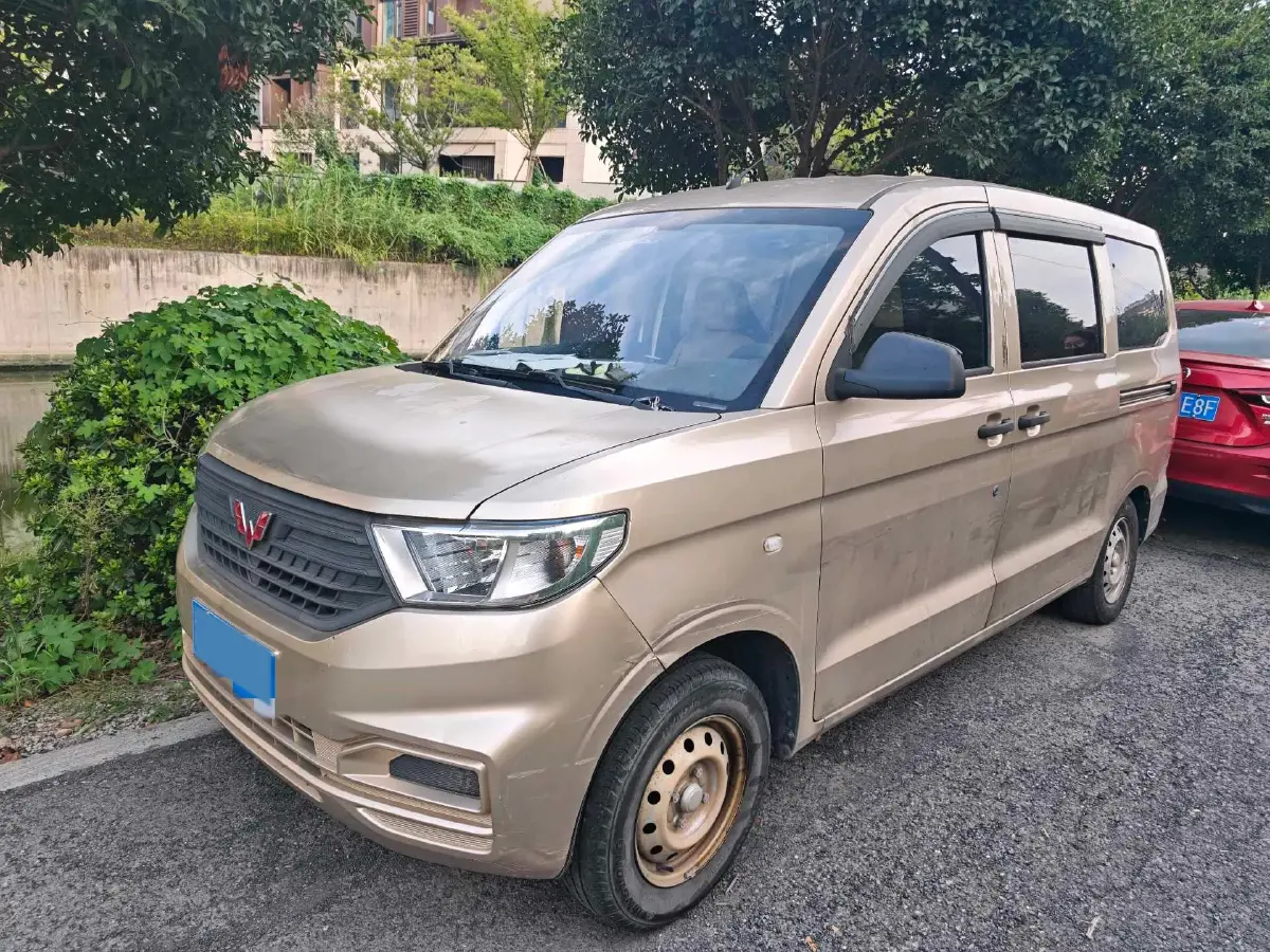 2019 WuLing HongGuang V 1.5L 105HP L4 5MT