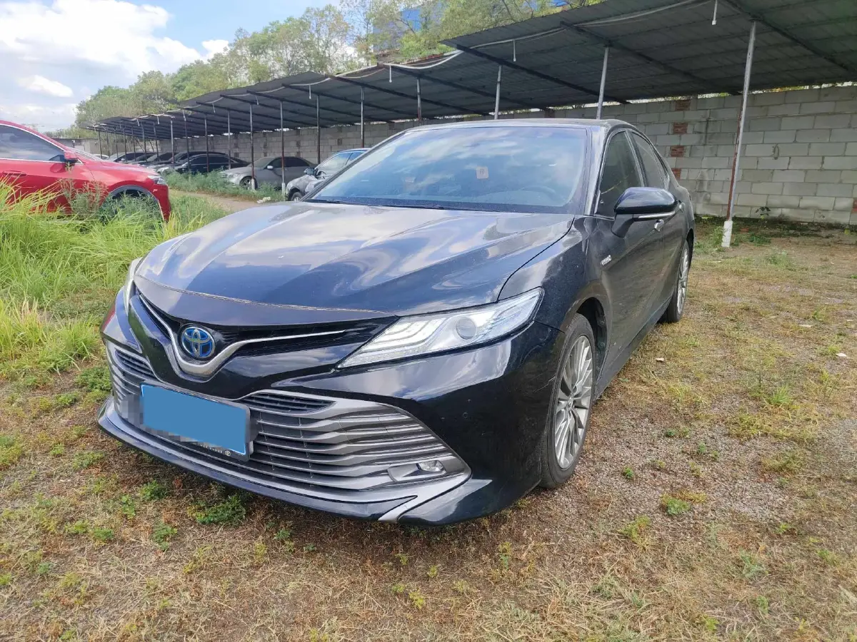 2018 Toyota Camry 2.5L 178HP L4 E-CVT Hybrid
