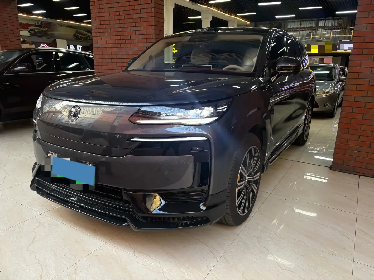 2025 Denza DenzaN9 2.0T 207HP L4 E-CVT PHEV