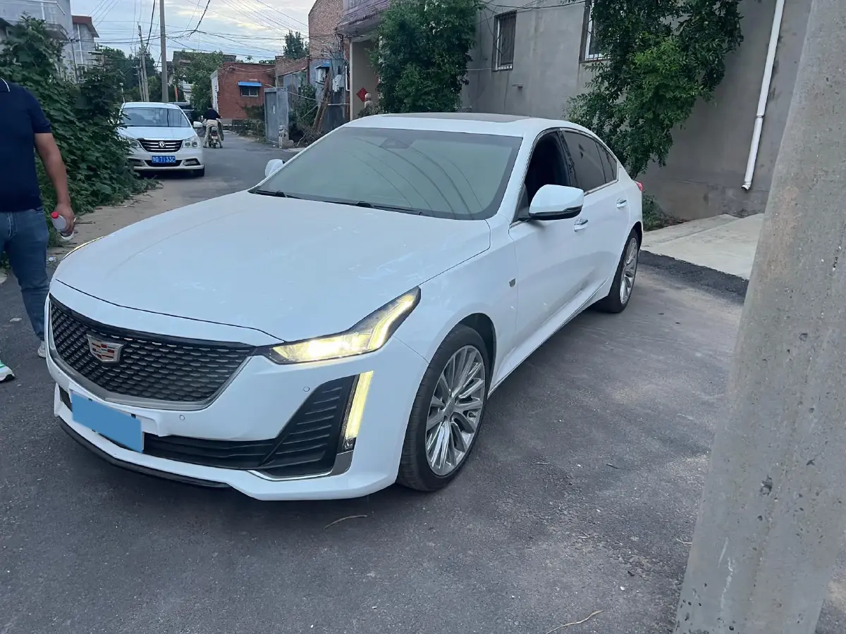 2021 Cadillac CT5 2.0T 237HP L4 10AT