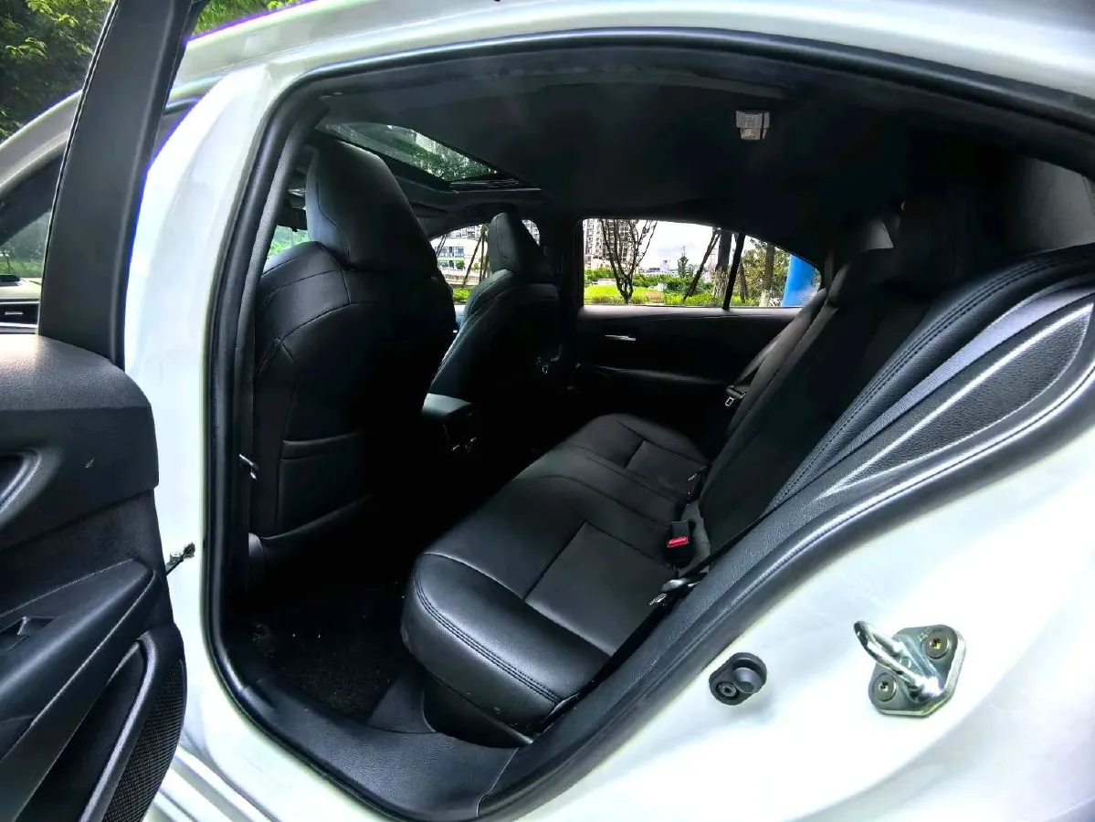 2019 Toyota Levin 1.8L 98HP L4 E-CVT Hybrid,autocango,china used car exporter,china ev exporter,chinese used car exporter,chinese used ev exporter