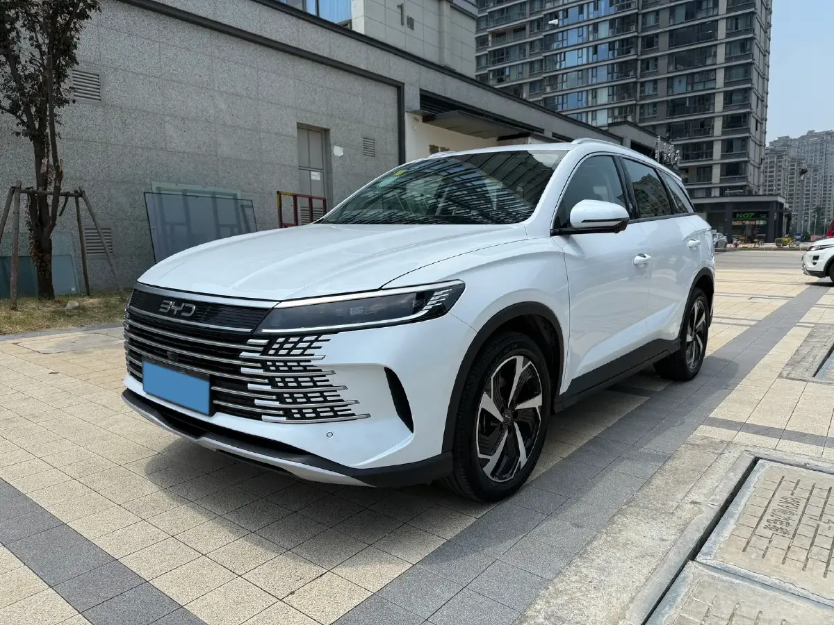 2025 BYD Sea Lion 05 DM-i 1.5L 101HP L4 E-CVT PHEV 18.3KWH