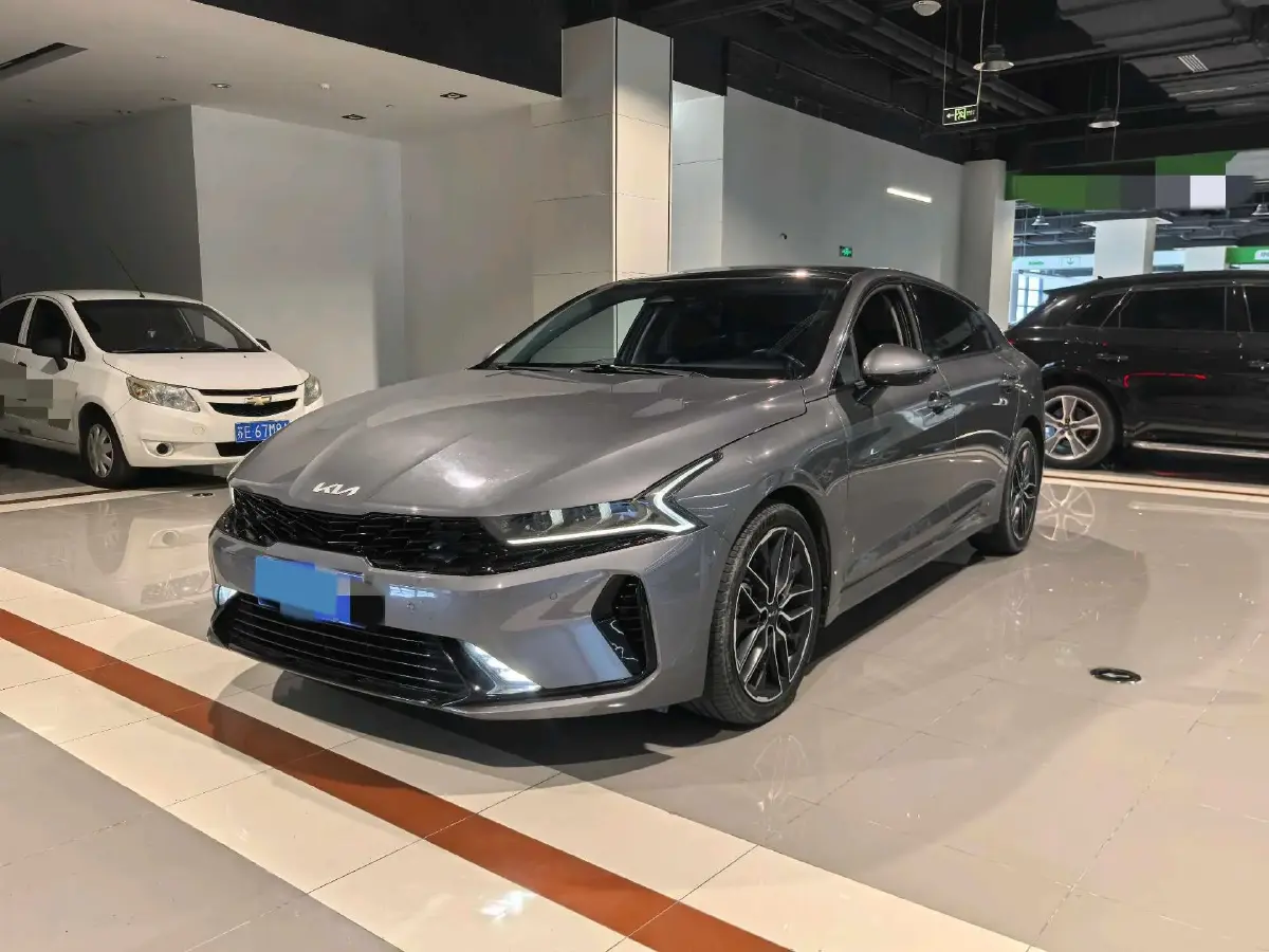 2021 Kia K5 2.0T 240HP L4 8AT