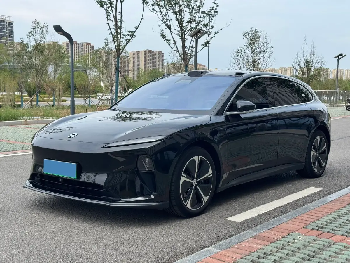 2024 NIO ET5T BEV 75KWH