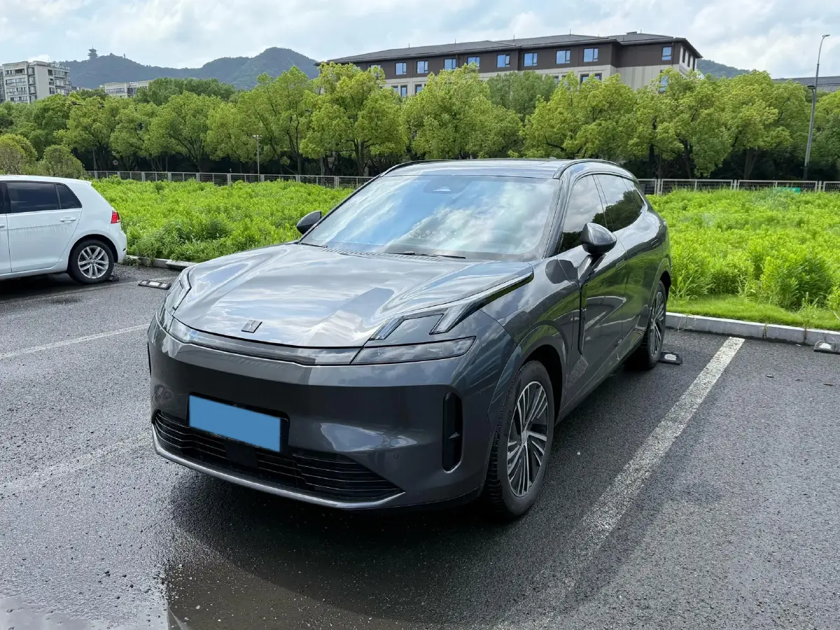 2023 LYNK&CO 08 EM-P 1.5T 163HP L4 3DHT PHEV 21.2KWH