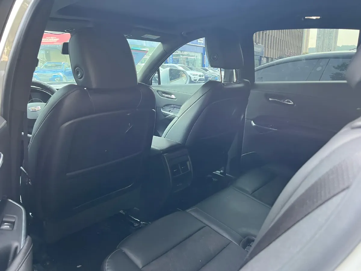 2020 Cadillac XT4 2.0T 241HP L4 9AT,autocango,china used car exporter,china ev exporter,chinese used car exporter,chinese used ev exporter